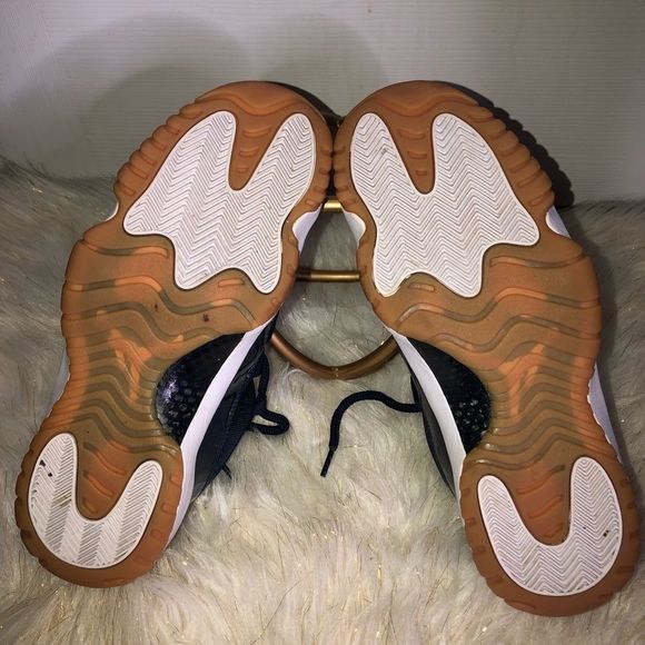 Air Jordan 11 Retro Low - Picture 7 of 7